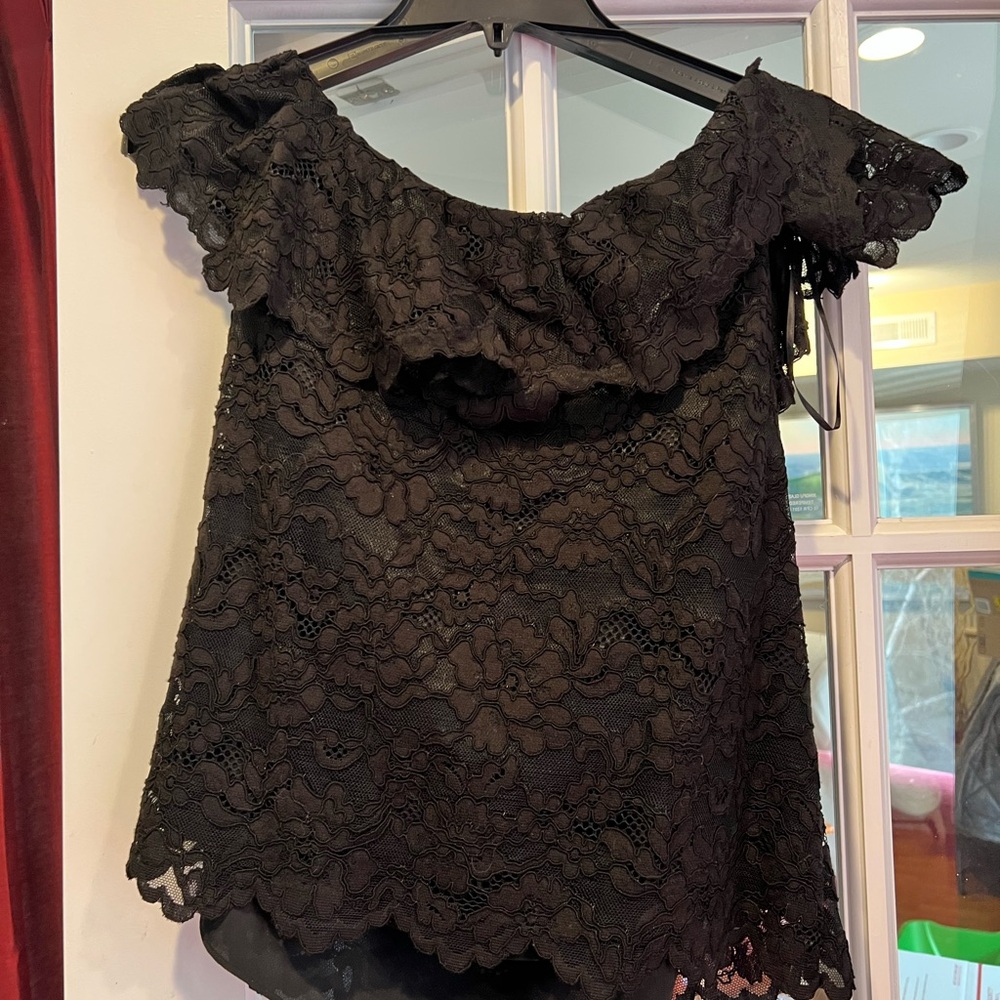 Black Lace Ruffle Top - Picture 3 of 5